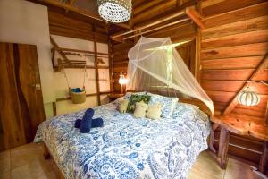 Up! House ~ Charming and cozy ~ 4 guests in Playa Chiquita
