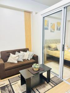 R&J Staycation at Celandine