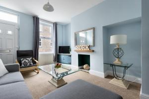 Ebor Place - Victorian Home - Free Parking - Central