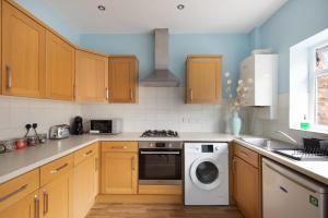 Ebor Place - Stunning Period Home With Free Parking