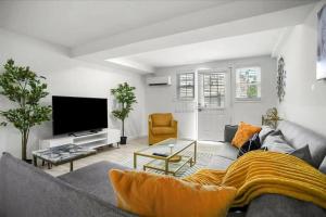 Garden Style Apt in Hyattsville