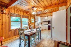 Peaceful Lumberton Home - 7 Mi to Dtwn Riverwalk!