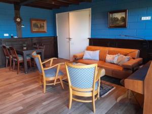 Onder de Blauwe Mantel