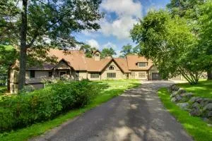 Sprawling Minnesota Home with On-Site Lake Access - Lake Shore