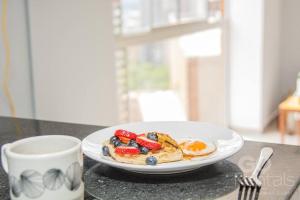 Mountain and City Views Loft Ultra-Fast Internet