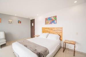 Mountain and City Views Loft Ultra-Fast Internet