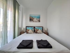 Sea Breeze V Apartment