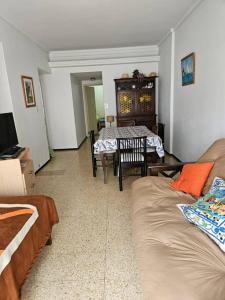 Depto familiar cerca de la playa