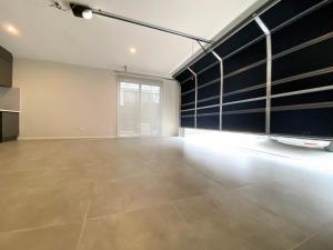 Extra-Large Brand-New House, Over 400sqm