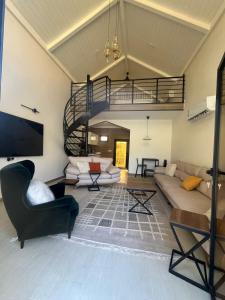 أكواخ مزرعة ريف عبس