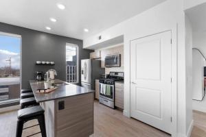 Spectacular Central City 2BD2BA