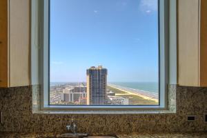 1901 Sapphire Beachfront 3 Bedroom Condo