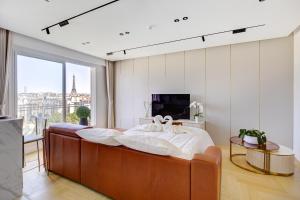 101 Penthouse Royal à Paris avec Vue Imprenable sur la Tour Eiffel