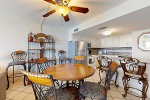 Waters Edge Resort 1501