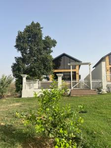 أكواخ مزرعة ريف عبس