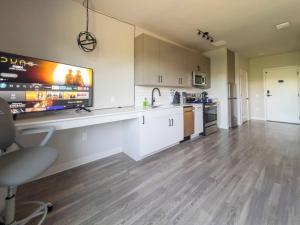 Iconic Nike Studio & Romantic Canopy Glow