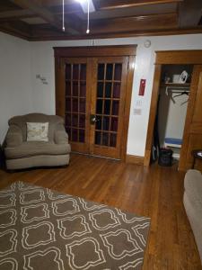 Unit 1 at Oilgate at Oakdale