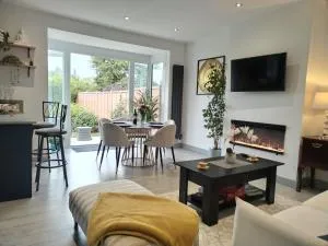 Cozy Cottage - Close to London - 萨顿