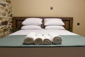 Petra Apartments Karvali