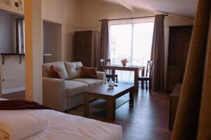 Mediterana Studio next to Baile Felix