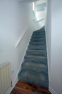 Victoria Dock 3 Bedroom House sleeps 5-Free Parking-Contractor Long Stay