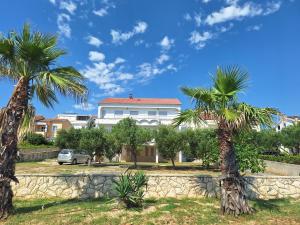 Apartment Novalja 9326b