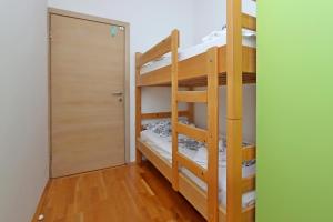 Apartments with parking space Lun, Pag - 21905