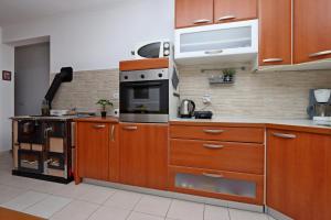 Apartments with parking space Lun, Pag - 21905