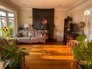 7 Bedrooms in the Heart of Vancouver