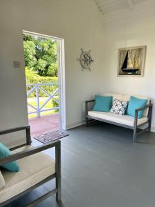 Seaspray, St James