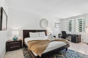 Romantic-5 star-1BR-Oceanfront-Balcony-South-Beach