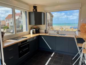 Appartements Duplex elegant 3 chambres avec terrasses, draps fournis, WiFi, jardin, a Ambleteuse - FR-1-376-9 : photos des chambres