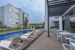 Modern Apartment with Terrace and Pool Access