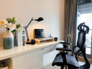 Upscale Living 1BR - Ultra Fast WiFi - Phrom Phong