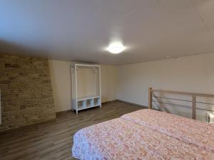 Appartement Cosy avec Jardin et Terrasse – Confort et Charme à la Campagne - FR-1-585-134