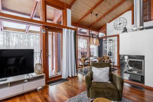 Arctic Wooden City Suite I