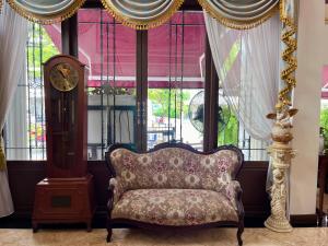 Siam Champs Elyseesi Unique Hotel