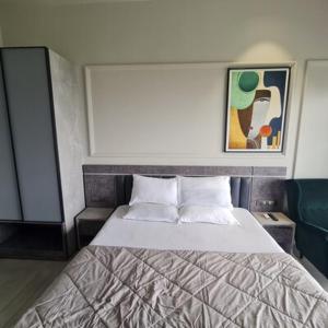 Jumbo Paradise 1 BHK Luxury Lake View Cottage