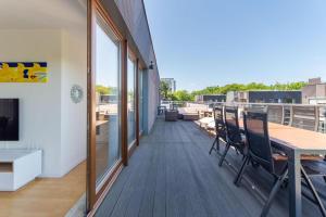 Premium Penthouse E51 3 Schlafzimmer 2 Bäder 103qm PARKING FREE