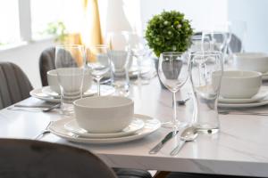 Open Mind Property - Cosy Apartment with 7 Beds