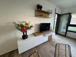 Vamos valentino golf with garden and Pool view