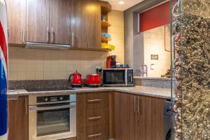 Lagom Vacation Homes Unique One Bedroom Apartment Cluster A