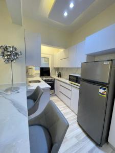 Urban Stay Luxury 2Br Apartment near Zamalek Cairo شقه جديده مفروشه في المهندسين