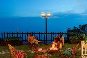 ELIVAAS 4 BHK With Garden & Bonfire - Fleur De Lis