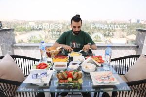 Pyramids Sunshine View