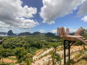 Samet Nangshe Goodview