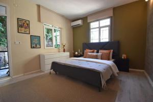 Stunning 6BR 4Bath near Tram