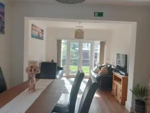 Reigate House - Thorpe