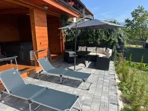 Chata s vírivkou - Hybe