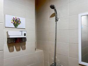 Cozy and Modern Belmont Apt Studio with Wi-Fi, Netflix and Pool